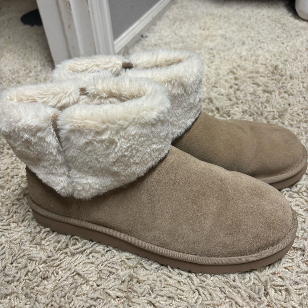 Brand new. Worn once.